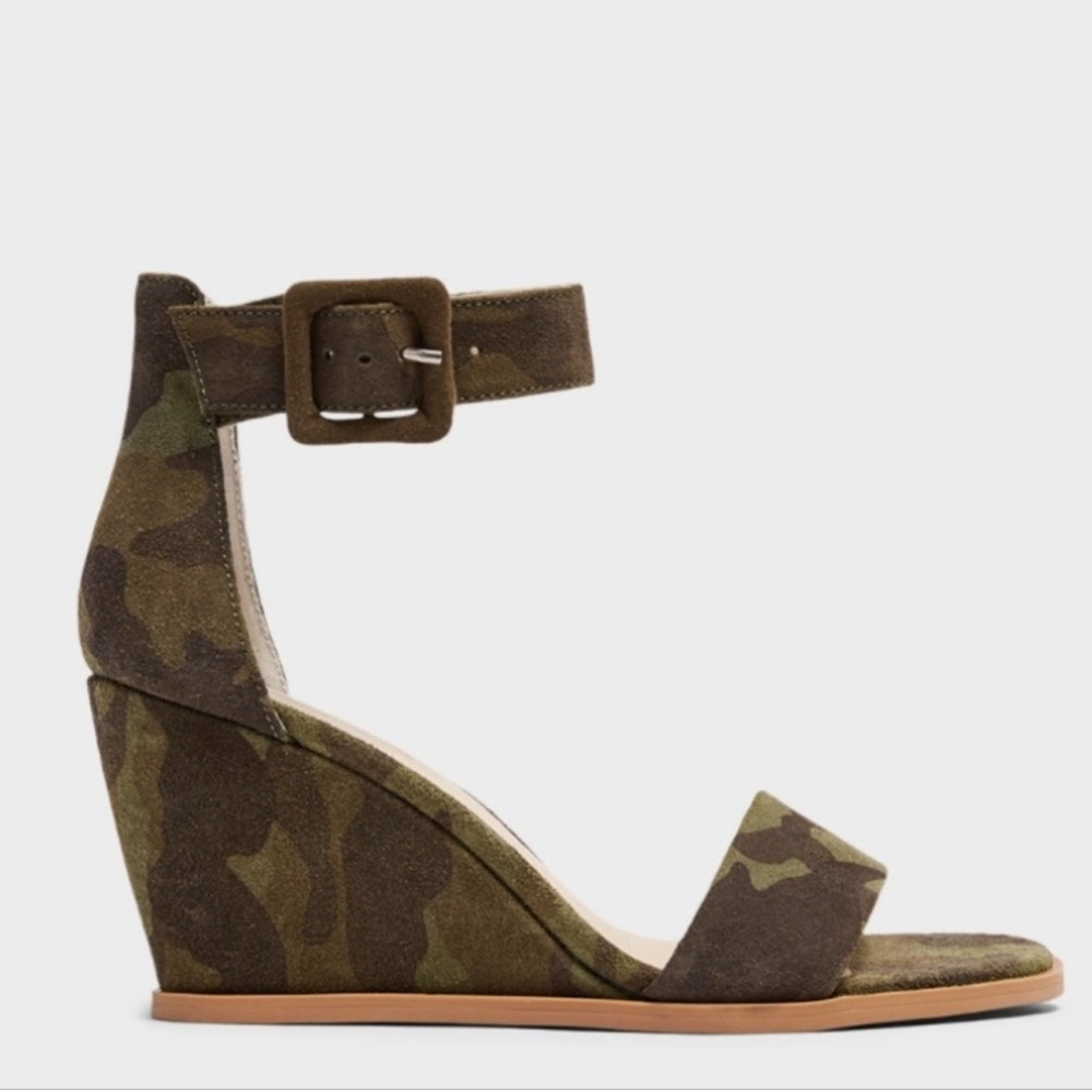 NWOB - Seychelles Cloud Nine Camo Wedge - Size 8.5